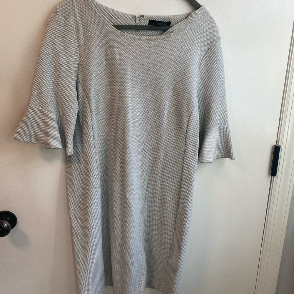 Tahari Gray Sheath Dress Knee-Length Bell Sleeve